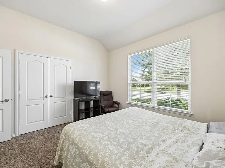24631 Forest Hiker Ct — Photo 17