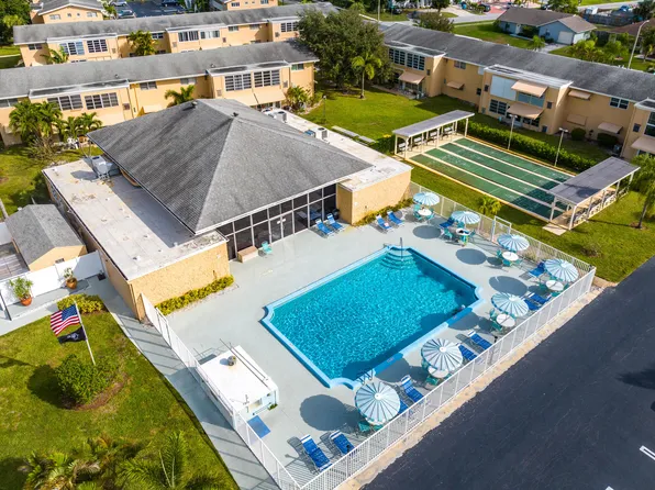 108 NE 20th Avenue NE #201, Boynton Beach, FL 33435