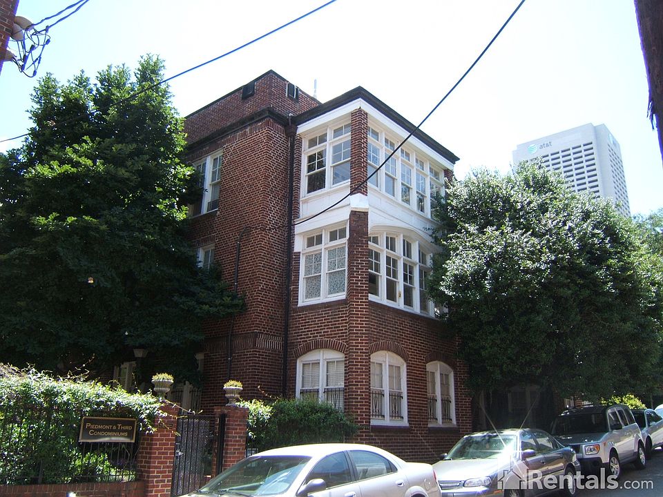 2nd image of 155 3rd St NE Unit 4