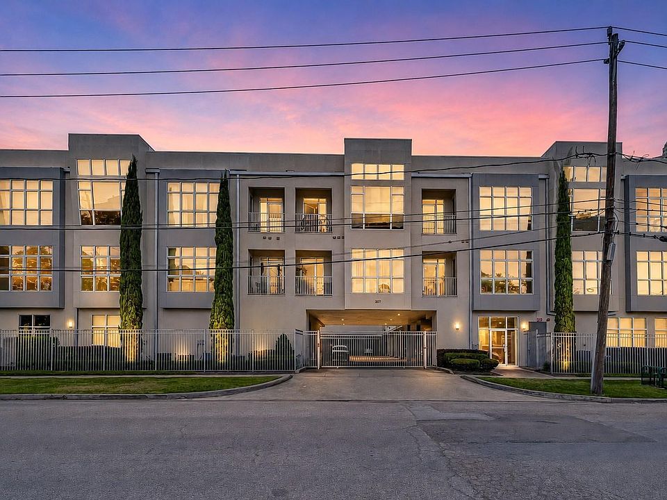 1st image of 207 Pierce St #305