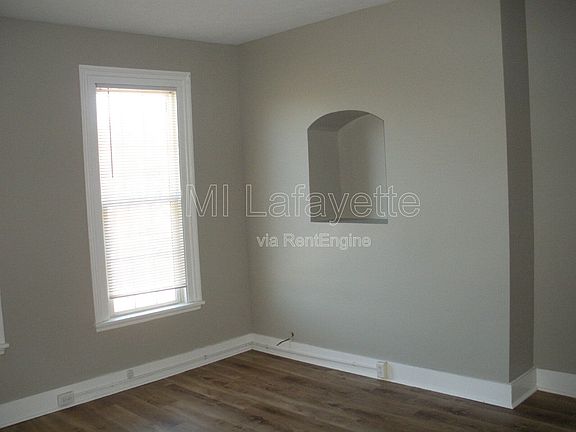 4th image of 1226 Greenbush St