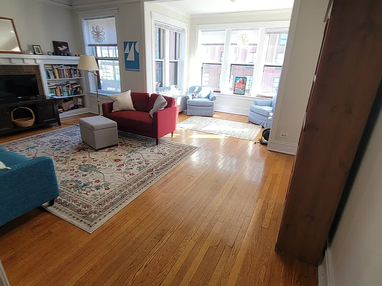 5422 S University Ave #2N — Photo 2