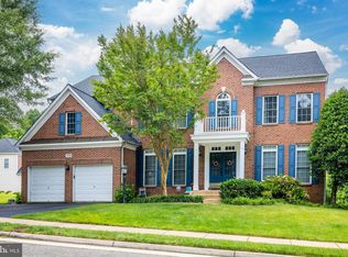 8649 Hillside Manor Dr, Springfield, VA 22152