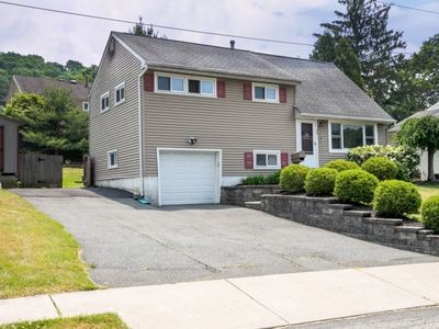 36 Richard St, Dover, NJ, 07801