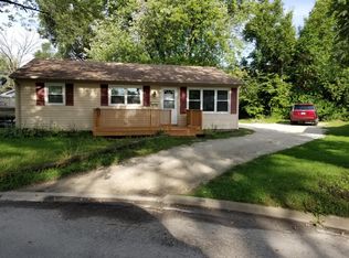 352 S Douglas Dr, Bradley, IL 60915
