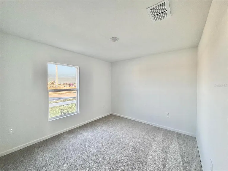 2122 Chris Dr — Photo 10