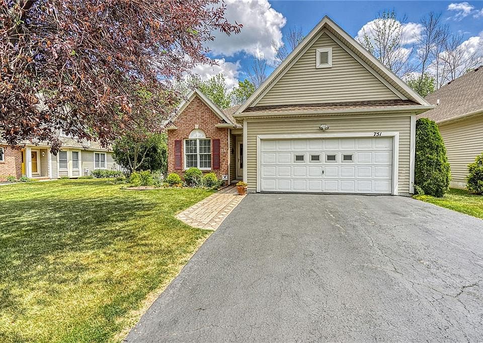 1st image of 751 Bel Arbor Trl