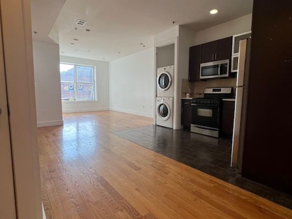 646 Montgomery St #2F