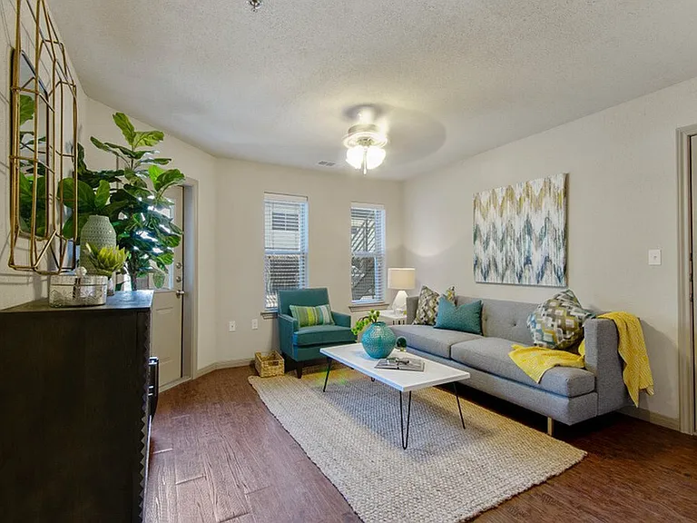 Tinsley Place — Photo 1