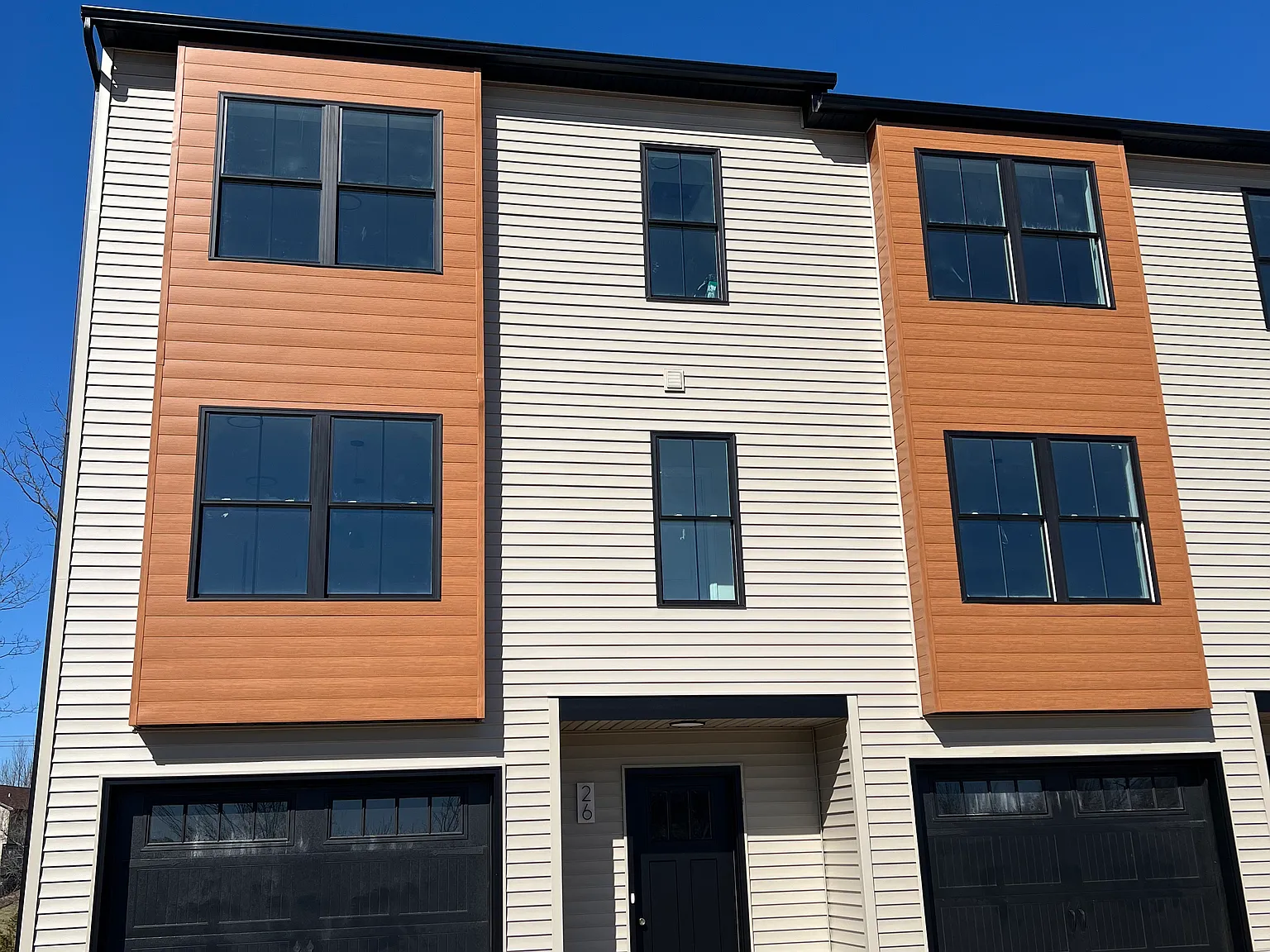 3 bed, 2.5 bath, 1650 sqft, $2,250 — Photo 3