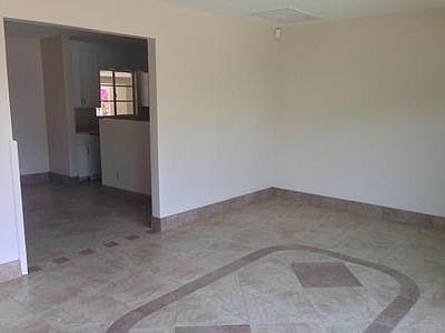3rd image of 1801 E Marshall Ave