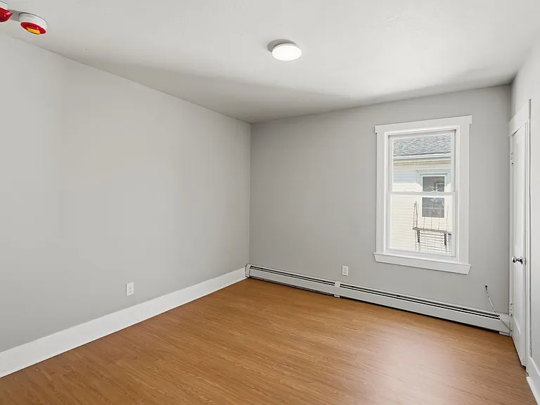 387 Grove St — Photo 21