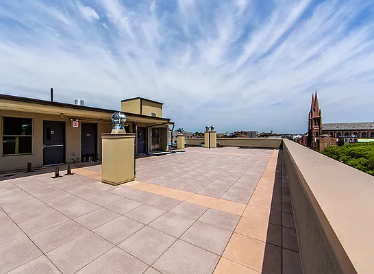 Rented by EXR | media 75