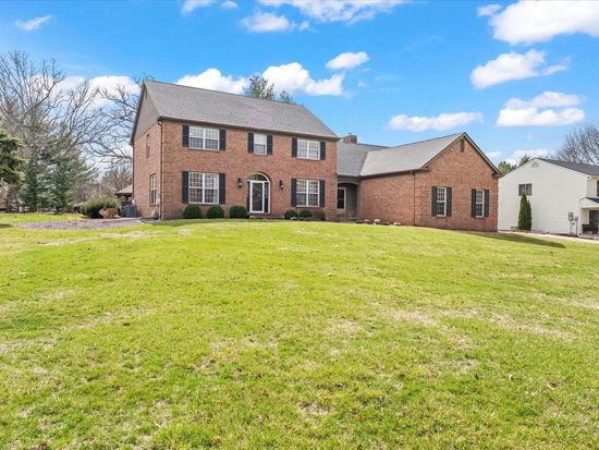 1303 Hickory Tree Ct, Mahomet, IL 61853
