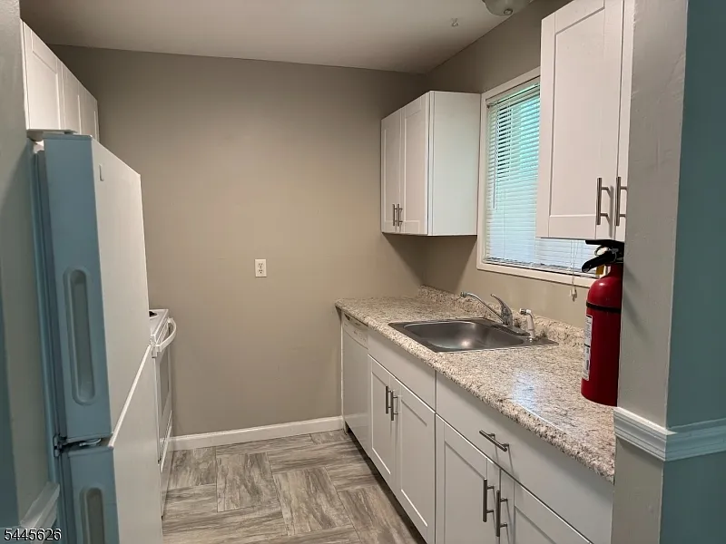 1 bed, 1.0 bath, 750 sqft, $1,800 — Photo 3