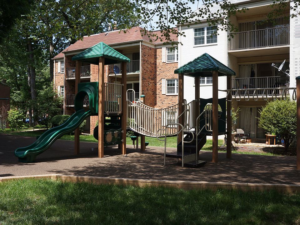2nd image of 878 College Pkwy #20