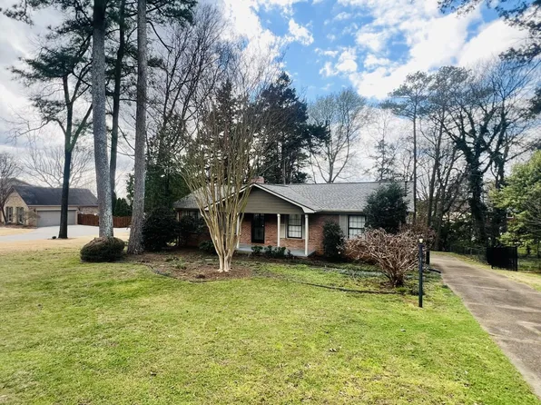 4006 Devon St SE, Huntsville, AL 35802