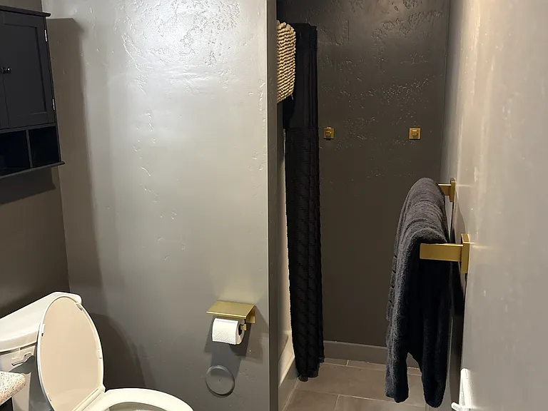 219 E Coeur Dalene Lake Dr #9 — Photo 5