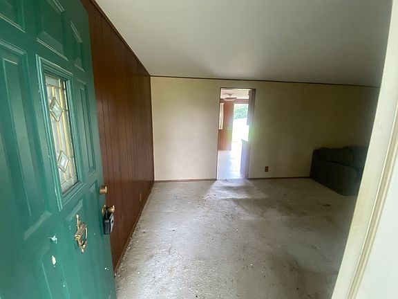 5th image of 515 E Ross Ln