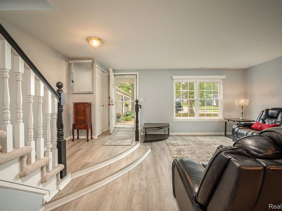 2689 Williamsburg Cir, photo 4