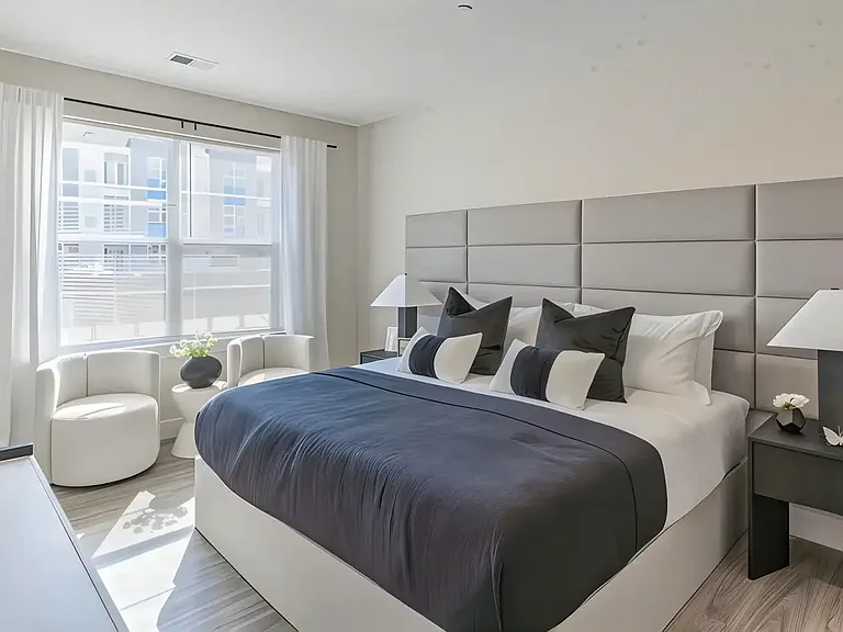 The Paragon Apartments — Photo 21