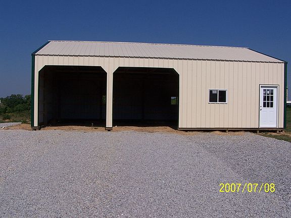 new 30x50 pole barn, concrete floor, bathroom, more