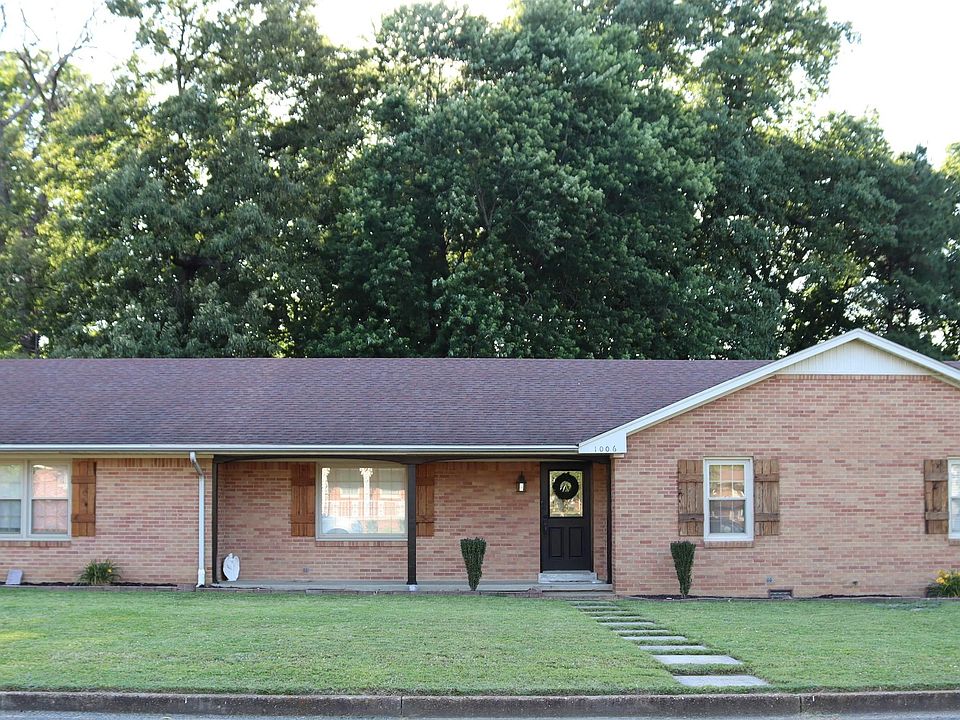 1st image of 1006 Dogwood Ln