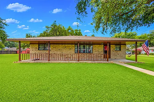 4704 1st St Photo 1 4704 1st St Photo 1