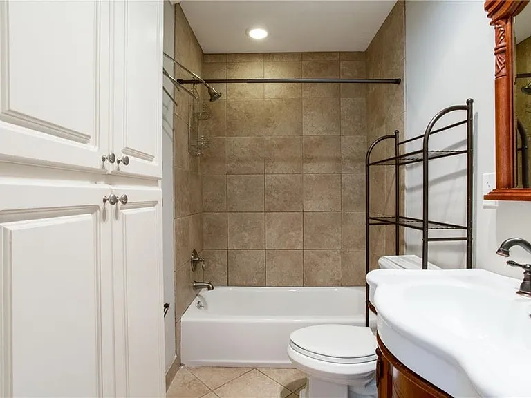 1640 Belle Isle Cir NE — Photo 9