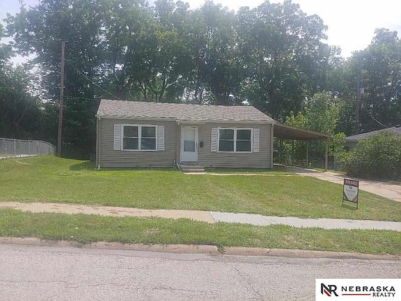 3rd image of 7301 S 69th St