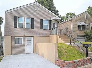 7165 Lindenwood Pl, Saint Louis, MO 63109
