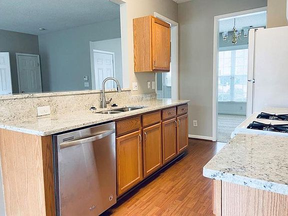 5th image of 1403 Anona Pl