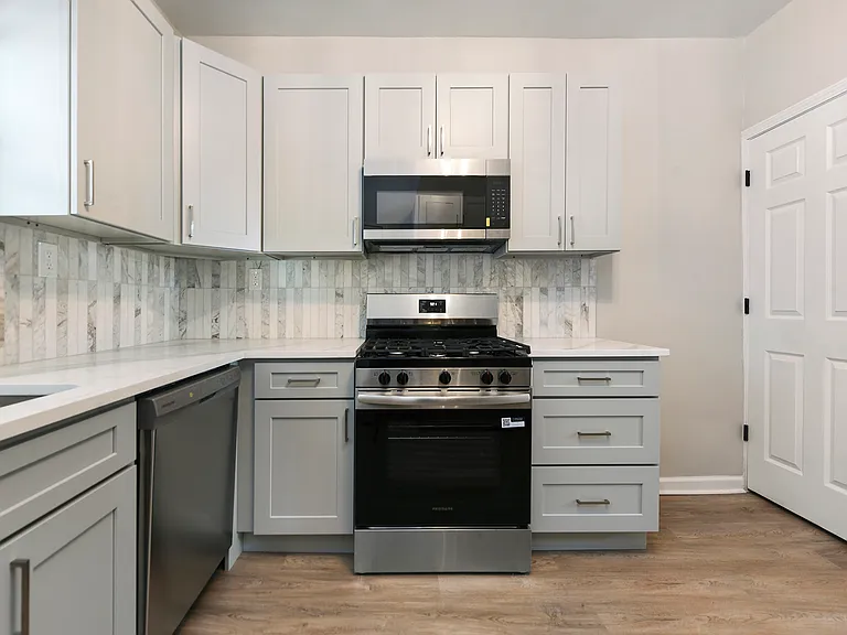 440 Ruxton St — Photo 5