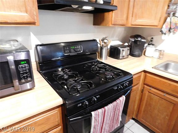 5th image of 438 Woodridge Dr