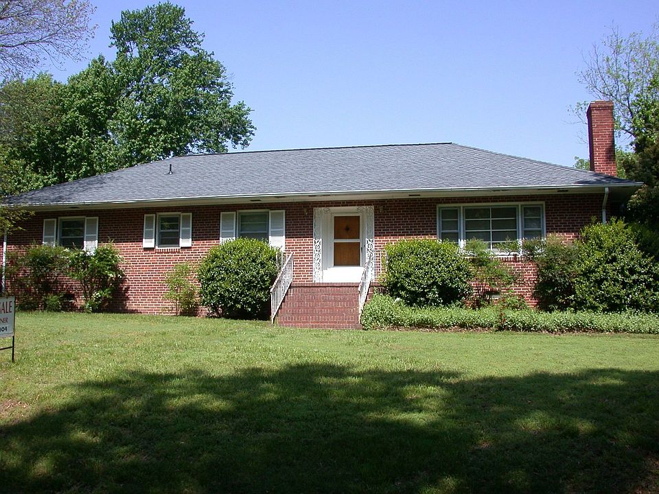 1st image of 2626 Wyndham Dr