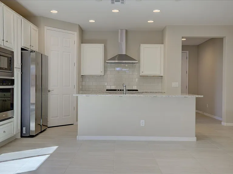 13466 E Joseph Mills Ln — Photo 11
