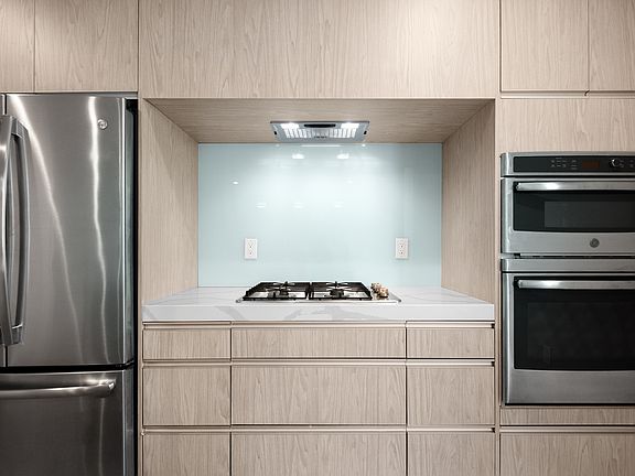 5th image of 1405 Frankford Ave Unit 405