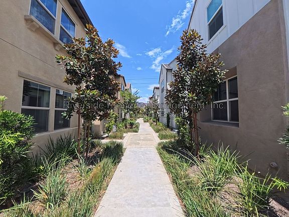 4th image of 16008 Jamie Ln #1