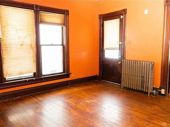 5th image of 329 Johnson St