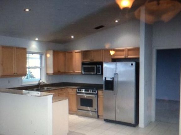 3rd image of 7107 Mauna Loa Blvd #7107