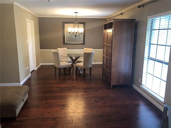 2nd image of 5214 Gulfport Dr