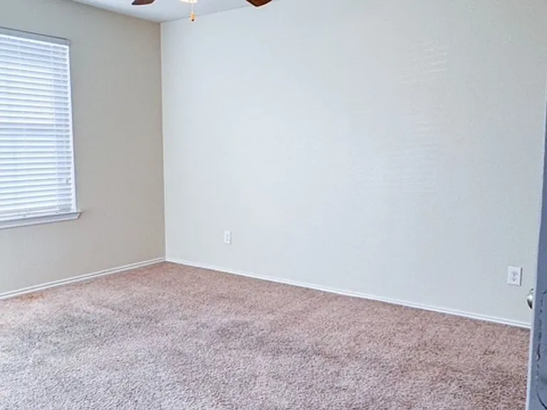 1237 Briscoe Ct — Photo 9