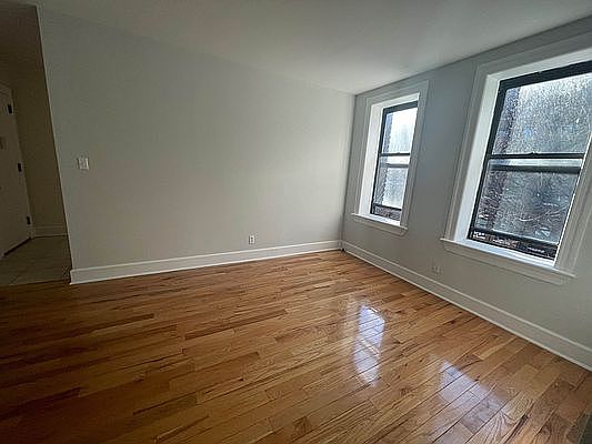 3rd image of 35-25 34th St #D