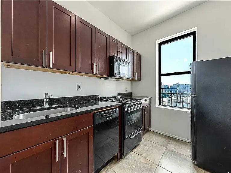 280 14th St #3E — Photo 5