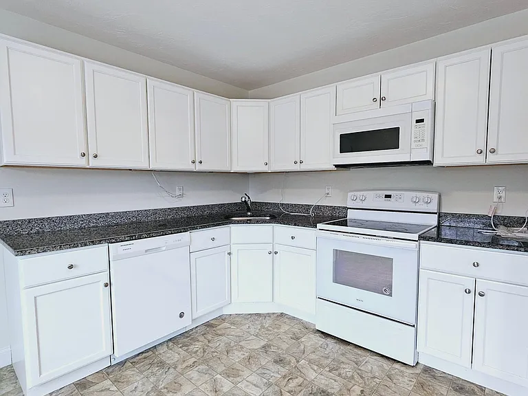 130 Spring St #202 — Photo 2