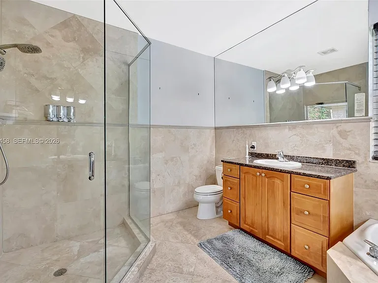 853 SW 11th Ct — Photo 30