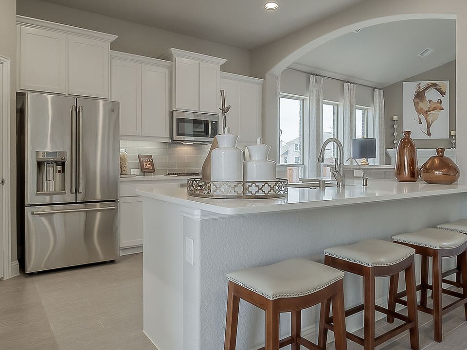 2nd image of 3920 Hometown Blvd #8CS8XO