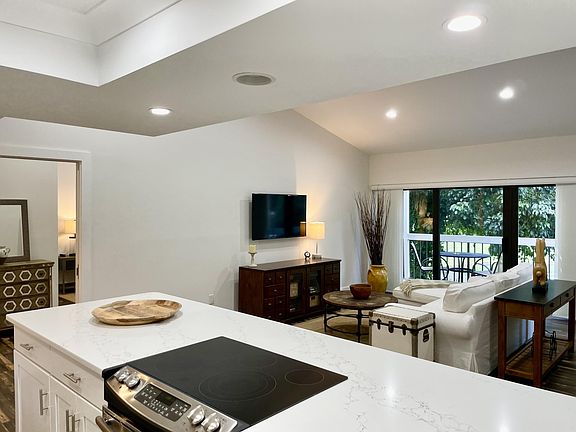 2nd image of 11863 Wimbledon Cir APT 546