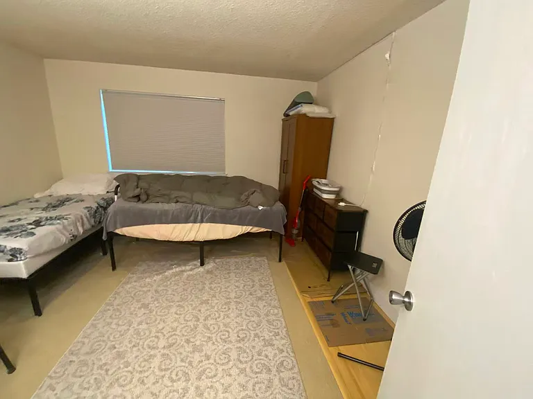 5824 NE 75th St #D107 — Photo 6