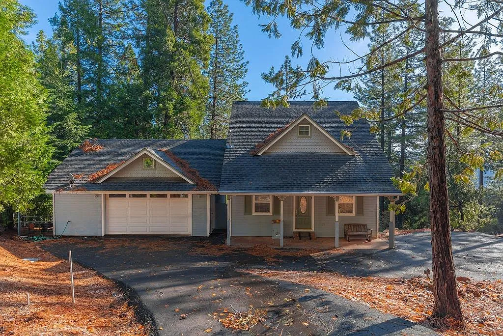 27568 Cedar Ct photo 1